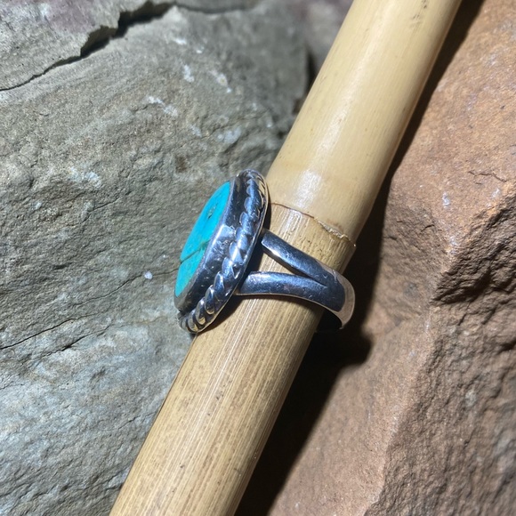 925 Sterling Silver Turquoise Ring - Picture 4 of 7